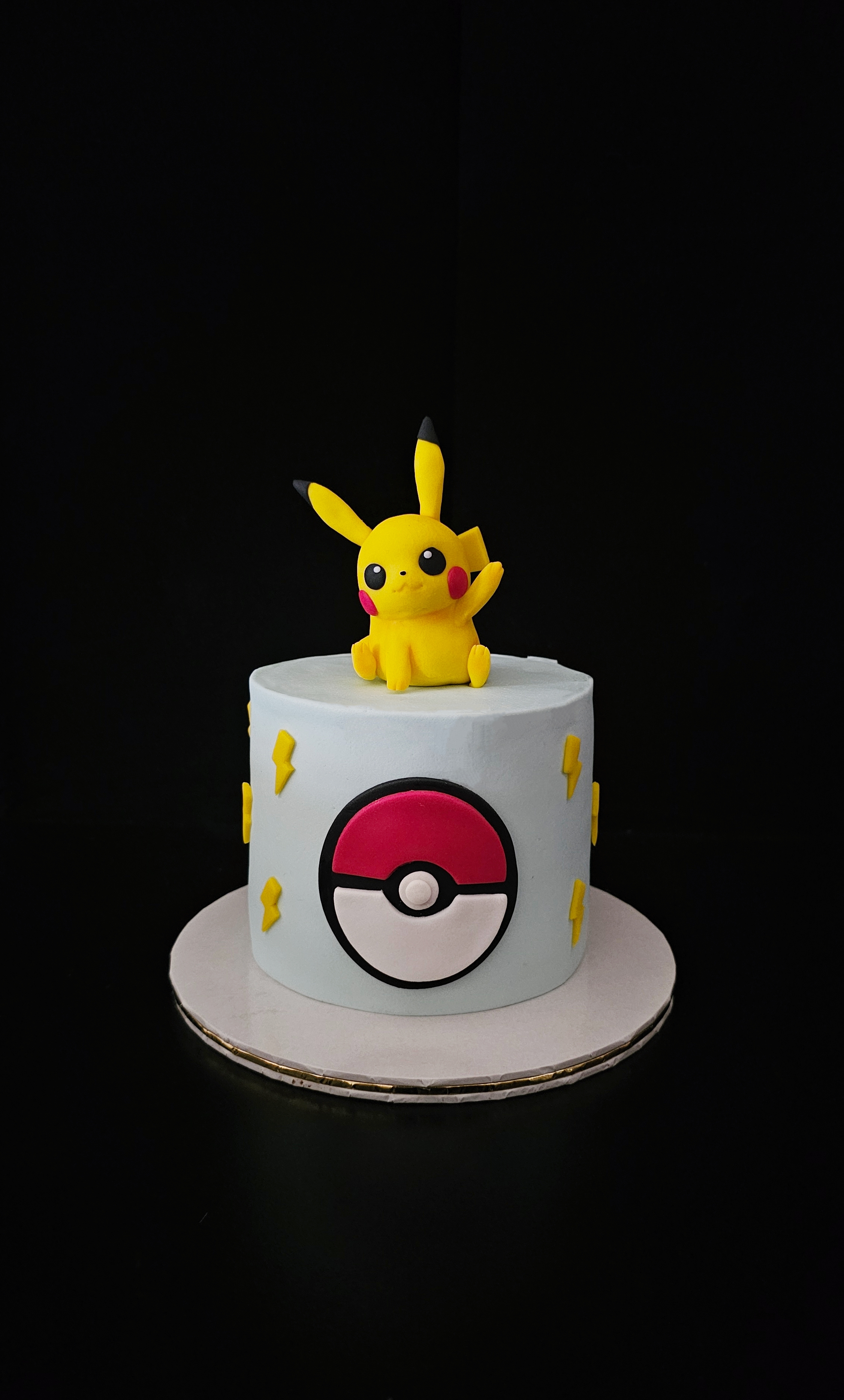 Pikachu Cake